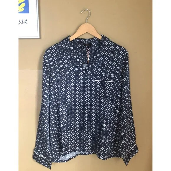 NWT Quince 100% washable silk navy blue tiny diamonds long sleeve pajama top - Picture 4 of 7